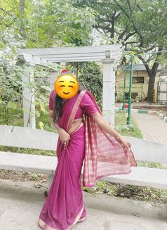 Sanjana - Transsexual escort in Bangalore Photo 2 of 2