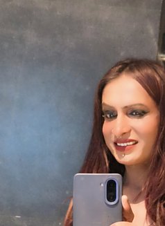 Sanjana - Transsexual escort in Noida Photo 7 of 16