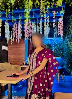 Sanjana Patel Indipendent Girl - puta in Hyderabad Photo 5 of 5