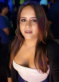 Sanjana Roy - Dominadora transexual in Jaipur Photo 3 of 14