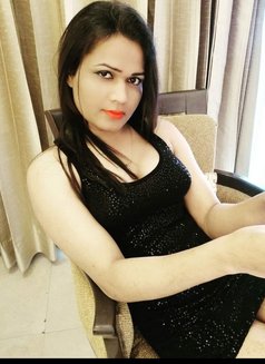 Sanjana Singh - Transsexual escort in Mumbai Photo 25 of 30