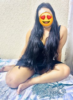 Sanjana - puta in Dubai Photo 5 of 7