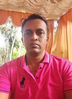 Sanjeev - Male escort in Colombo Photo 2 of 3
