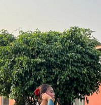 Sanjita - puta in Kathmandu