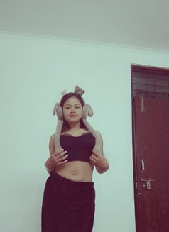 Sanju Hi Profile girl's Hotel New, Delhi - escort agency in New Delhi Photo 4 of 8