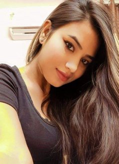 Sanju Hi Profile girl's Hotel New Delhi - escort agency in New Delhi Photo 3 of 8