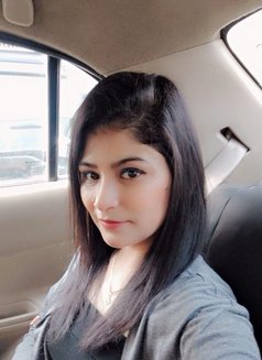 Sanju Hi Profile girl's Hotel New Delhi - escort agency in New Delhi Photo 6 of 8