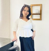 Sanju Independent girls Hi-profile Hotel - escort agency in New Delhi