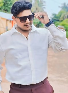 Sanju - Male escort in Bangalore Photo 1 of 2
