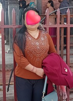 Sanju (cpl) - puta in Kathmandu Photo 2 of 3