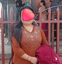 Sanju (cpl) - puta in Kathmandu