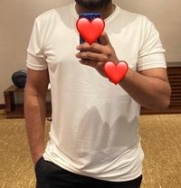 Sanka Individual - Male escort in Colombo