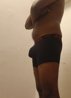 Sanoj - Male escort in Galle Photo 4 of 5