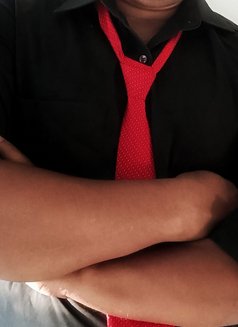 Dani - Male escort in Kochi Photo 2 of 2