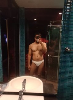 Santanap - Acompañantes masculino in Bangkok Photo 1 of 9