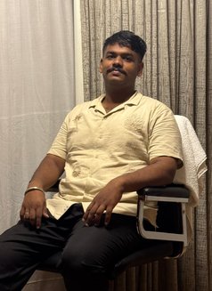 Santhosh - Male escort in Tiruchirapalli Photo 3 of 4
