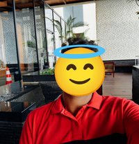 Santhush - Male escort in Colombo