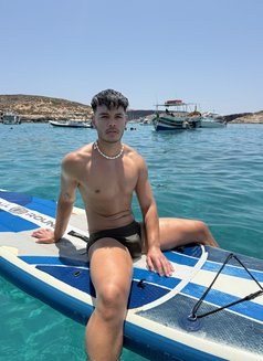 Santi - Male escort in Malta Photo 4 of 5