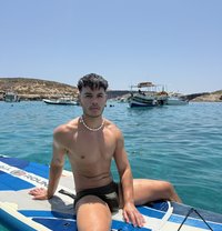 Santi - Male escort in Malta