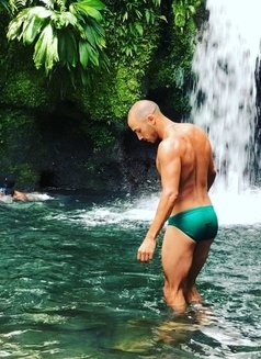 Santiago Marino - Male escort in Dubai Photo 4 of 8