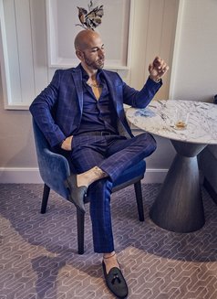 Santo Dragone - Male escort in Hong Kong Photo 2 of 10