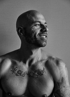 Santo Dragone - Male escort in Hong Kong Photo 10 of 10