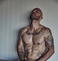 Santo - Acompañantes masculino in Bangalore