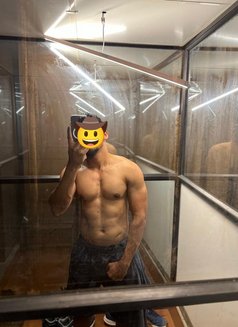 Santom - Male escort in Kochi Photo 3 of 5