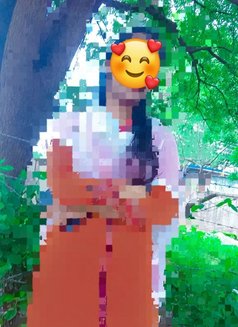 Santoshi singh (sex,cam show and real ) - puta in Pune Photo 1 of 4