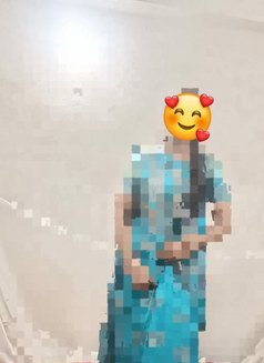 Santoshi singh (sex,cam show and real ) - puta in Pune Photo 4 of 4