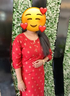 Sanu - escort in Dubai Photo 2 of 2