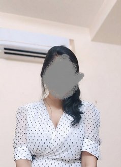 Sanuu - escort in Kolkata Photo 4 of 4