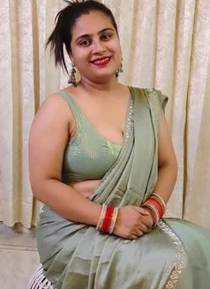 Sanvi - escort in New Delhi Photo 1 of 1