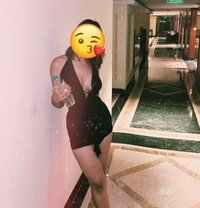 Sanvi - escort in Mumbai Photo 1 of 3