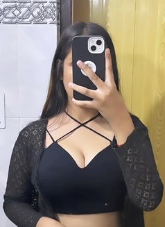 Sanvi - escort in Mumbai Photo 5 of 7