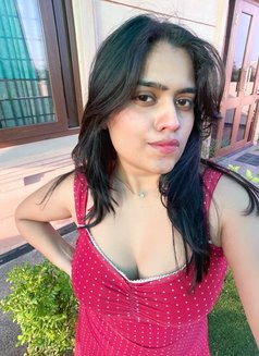 Sanvi - escort in Thiruvananthapuram Photo 1 of 3