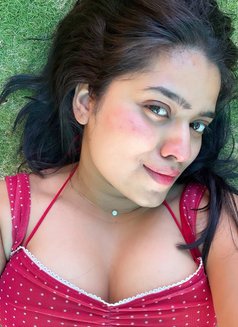 Sanvi - escort in Thiruvananthapuram Photo 2 of 3