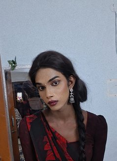 Sanvi - Transsexual escort in Hyderabad Photo 2 of 5