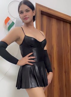 Sanvi - Transsexual escort agency in Noida Photo 5 of 8