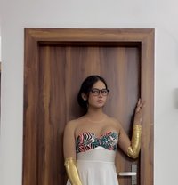 Sanvi - Agencia de acompañantes transexuales in Noida