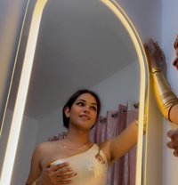 Sanvi - Agencia de acompañantes transexuales in Noida