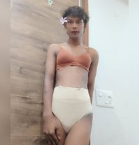 Sanvi Sissy - Acompañantes transexual in New Delhi