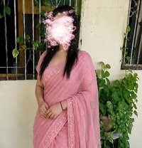 Sanya Cam and Real Meet - escort in Hyderabad Photo 1 of 2