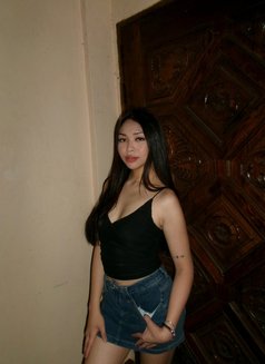 Sanya - puta in Manila Photo 3 of 3