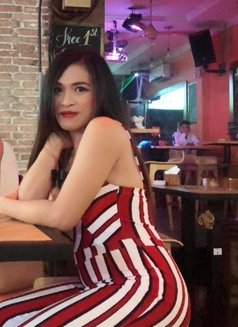 Sanya Rivas - Transsexual escort in Manila Photo 13 of 29