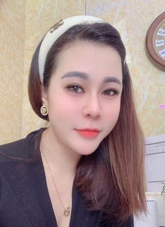 Sao Hola - escort in Bangalore Photo 7 of 11