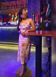 Sapna (cam & real meet) - puta in Hyderabad Photo 7 of 8