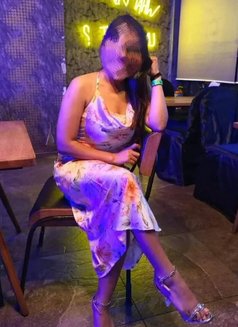 Sapna (cam & real meet) - puta in Hyderabad Photo 8 of 8