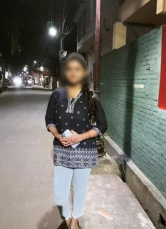 Sapna (cam show and realmeet) avl - puta in Mumbai Photo 1 of 5
