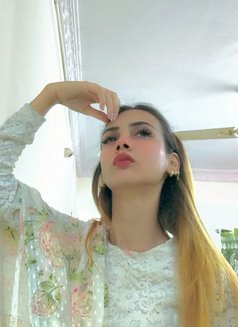 Sapna Independet girls Hotel in Gurugram - puta in Gurgaon Photo 4 of 4